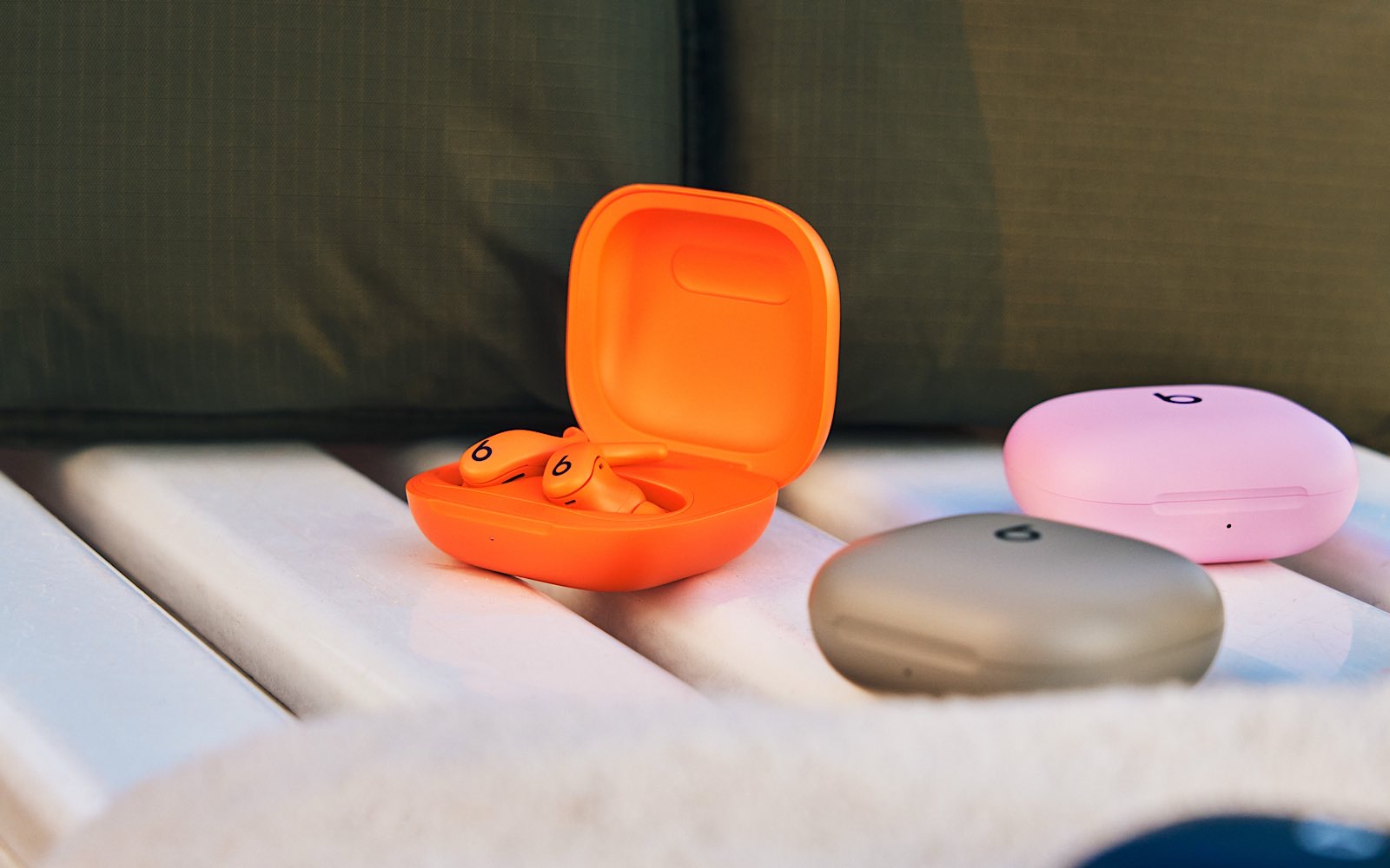 Beats Powerbeats Fit: фитнес-твик культовых AirPods Pro для тех, кто не терпит компромиссов в звуке и посадке